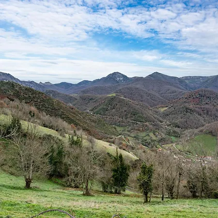 Montegrande Rodeado De Montanas *