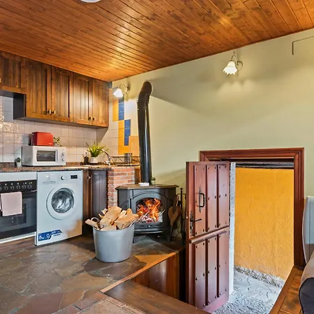 Montegrande Rodeado De Montanas